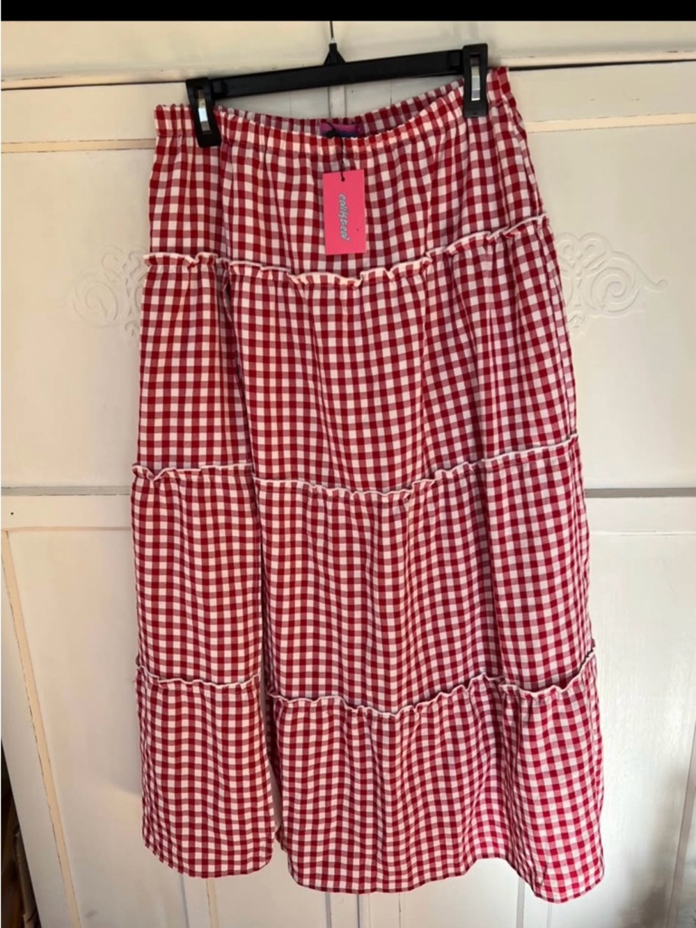 New with Tags Red Gingham Tiered Maxi Skirt
EDIKTED Size Medium - Picture 2 of 8